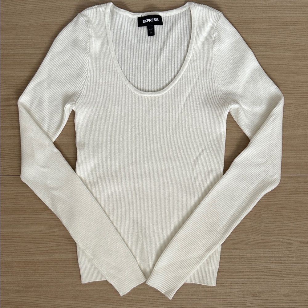 Express Cream Sweater Small - Picture 2 of 9
